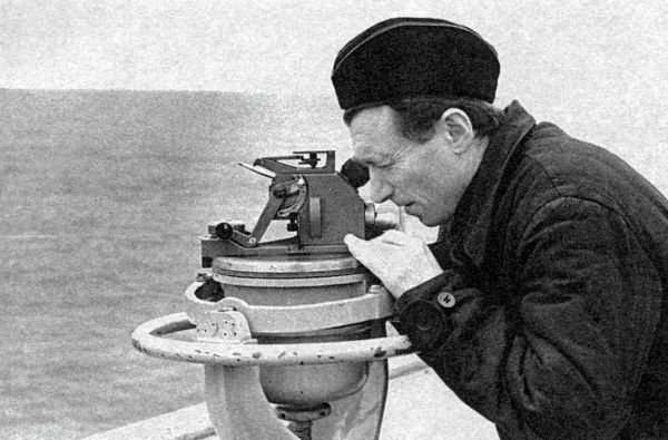 В. Конецкий в море В. Конецкий в море